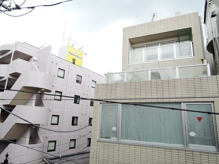 物件内観写真17　(室内からの展望)