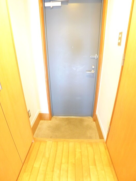 物件内観写真16　(玄関)