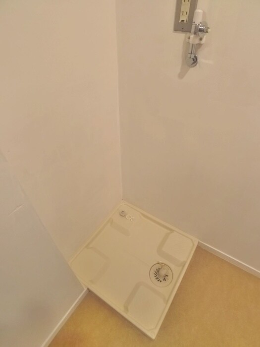 物件内観写真20　(洗濯機置場)