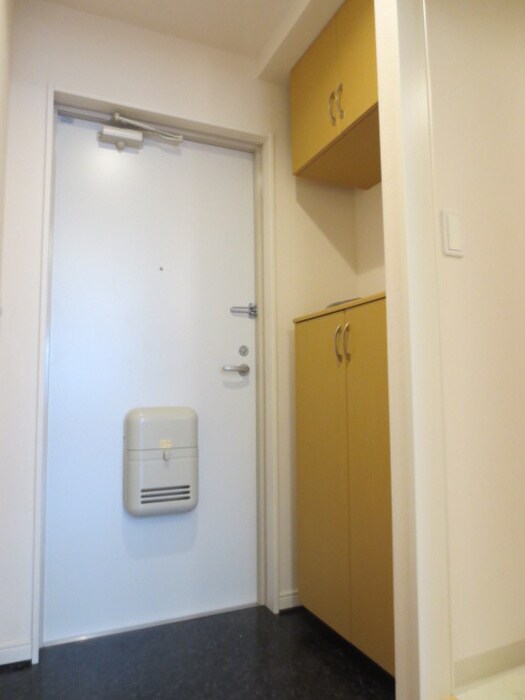 物件内観写真14　(玄関)