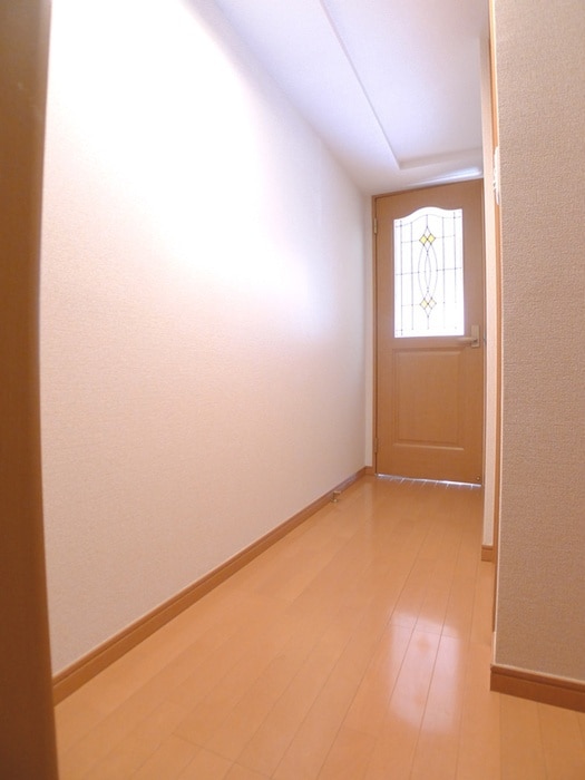 物件内観写真6　(玄関)