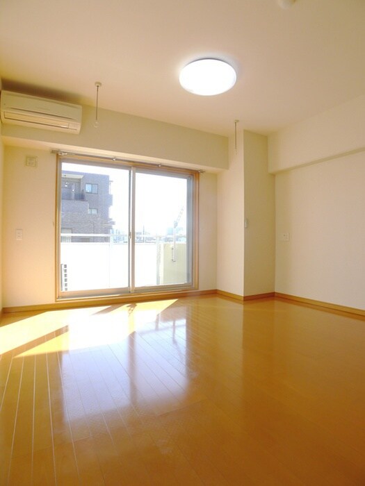 物件内観写真9　(室内からの展望)