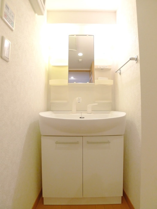 物件内観写真11　(洗面)