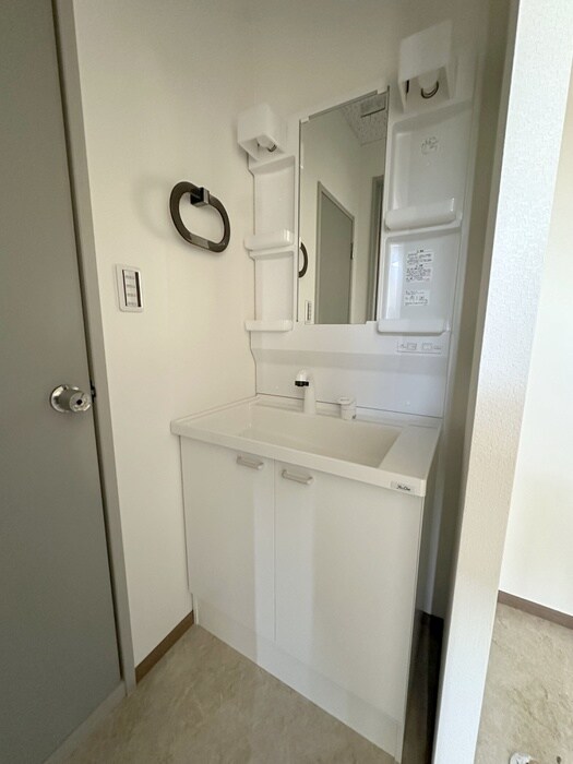 物件内観写真12　(洗面)