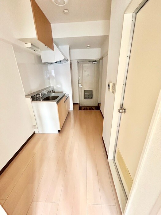 物件内観写真18　(廊下)