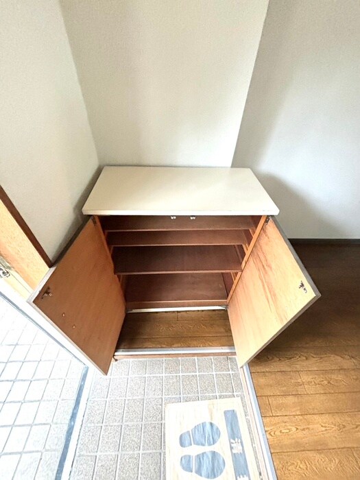 物件内観写真18　(靴箱)