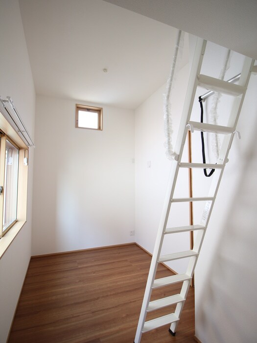 物件内観写真21　(居室)