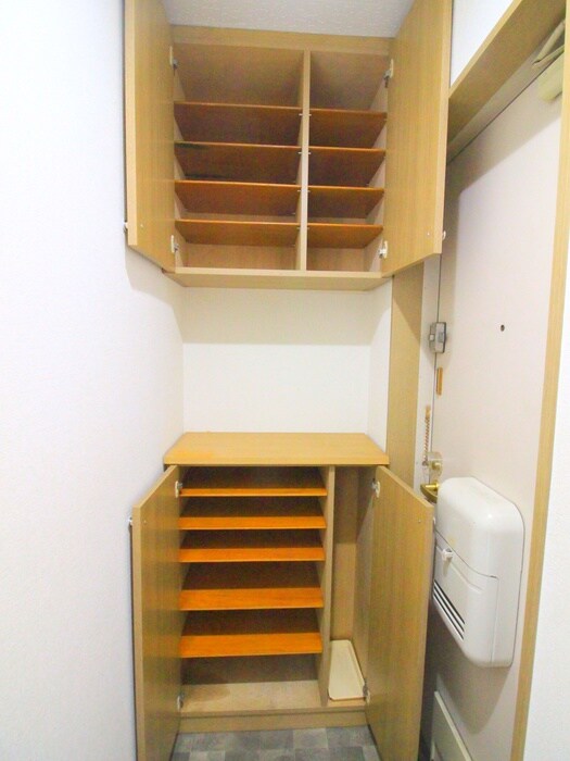 物件内観写真8　(靴箱)