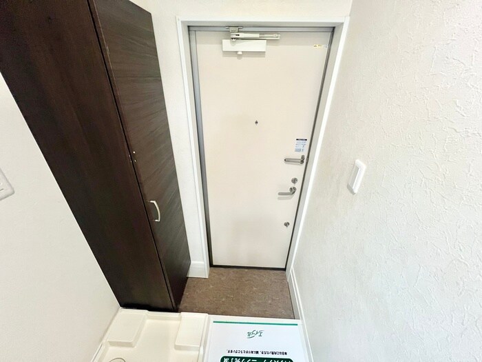 物件内観写真15　(玄関)