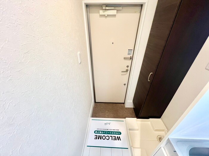 物件内観写真15　(玄関)