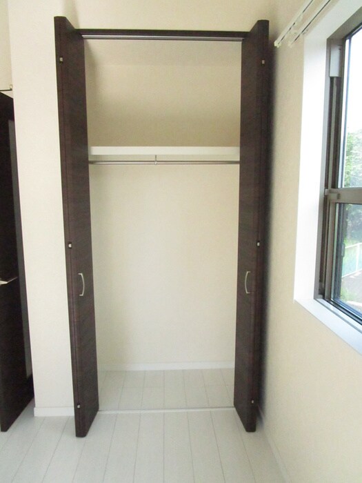 物件内観写真15　(収納)