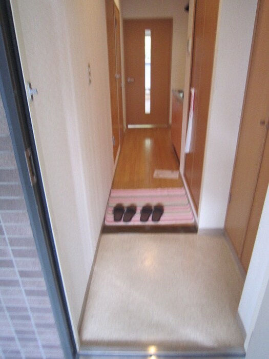物件内観写真7　(玄関)