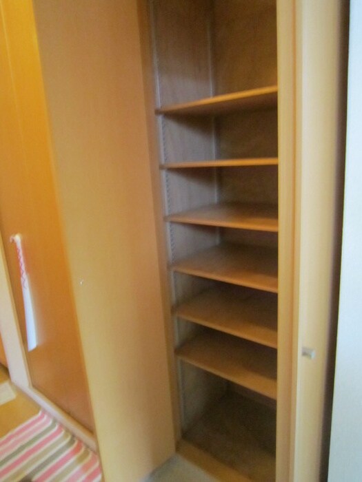 物件内観写真8　(靴箱)