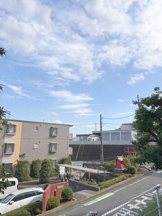 物件内観写真16　(室内からの展望)