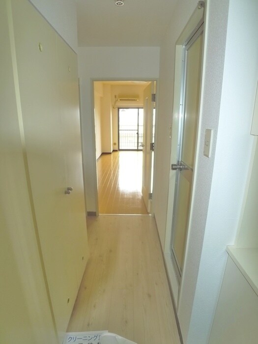 物件内観写真21　(廊下)