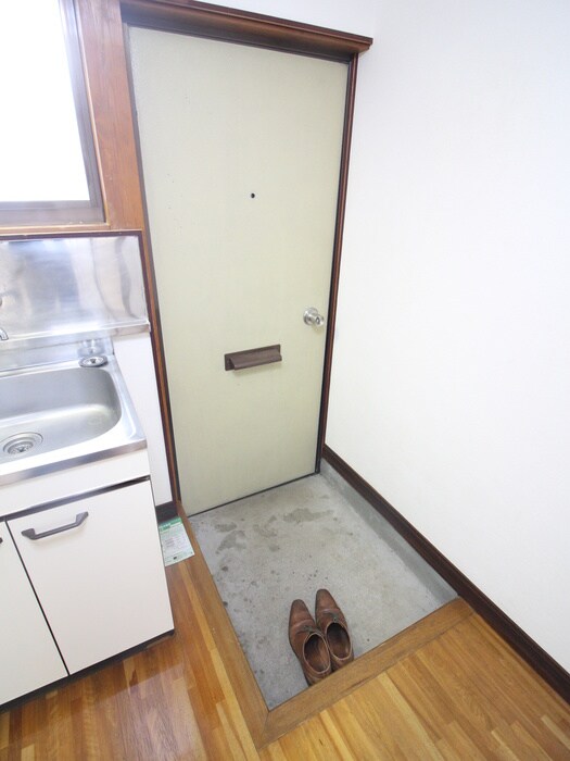 アサミ　ハイツの玄関