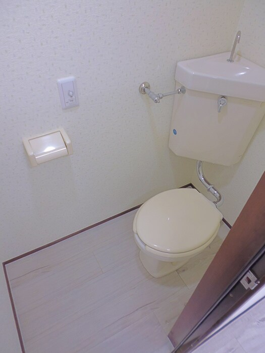 物件内観写真13　(トイレ)