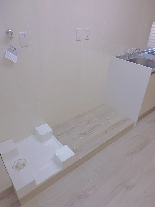 物件内観写真18　(洗濯機置場)