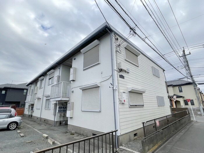 シャトル　ホワイトの外観写真