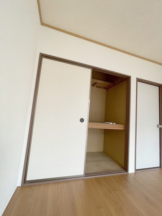 物件内観写真15　(収納)