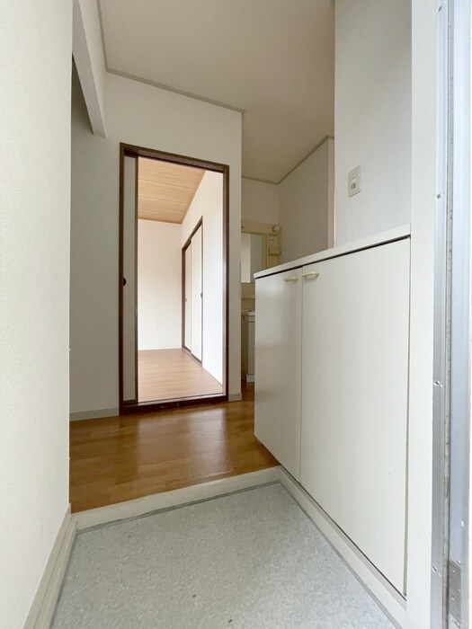 物件内観写真18　(玄関)