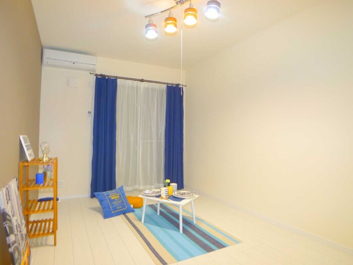 物件内観写真8　(室内からの展望)