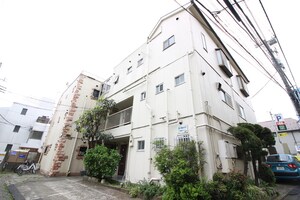 ロ－ヤルハイツ外観写真