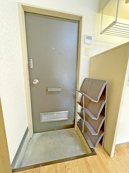 物件内観写真14　(玄関)