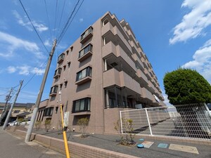 テラスヴュー高野台外観写真