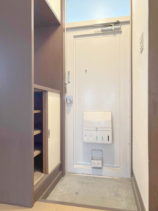 物件内観写真15　(玄関)