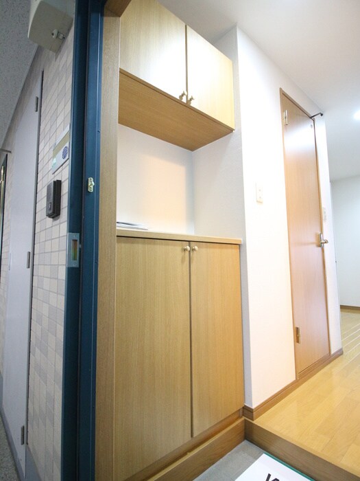 物件内観写真8　(靴箱)