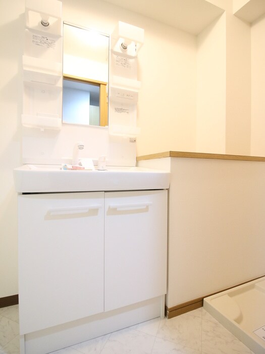 物件内観写真10　(洗面)