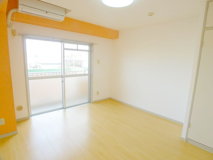 物件内観写真10　(居室)