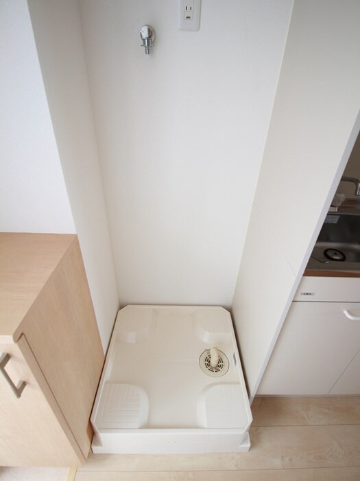 物件内観写真14　(洗濯機置場)