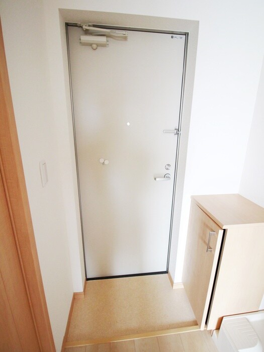 物件内観写真21　(玄関)