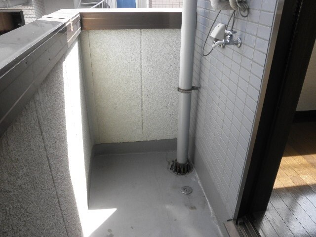 物件内観写真12　(洗濯機置場)