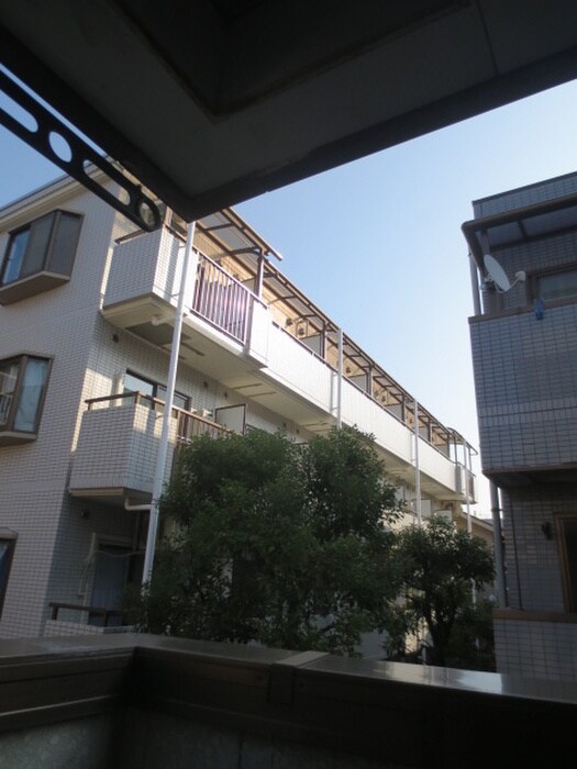 ドムス松宮Ａ棟の室内からの展望