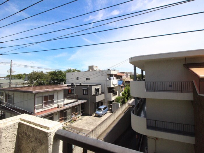 物件内観写真17　(室内からの展望)