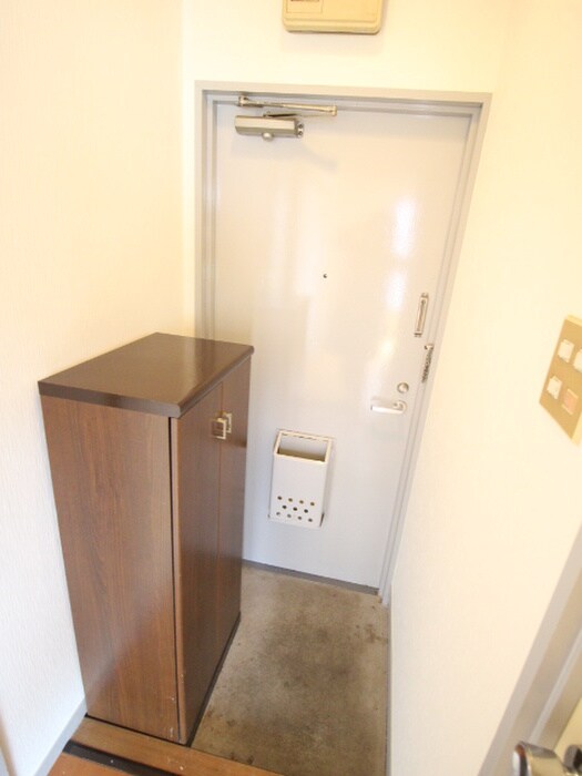 物件内観写真18　(玄関)