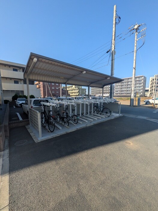 物件外観写真5　(駐輪場)