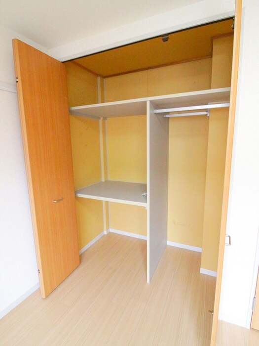 物件内観写真12　(収納)