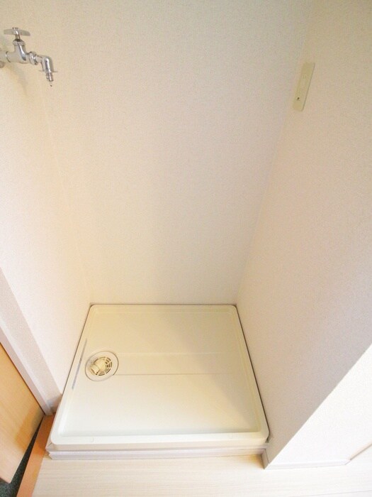 物件内観写真14　(洗濯機置場)