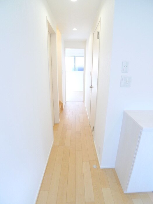 物件内観写真7　(廊下)