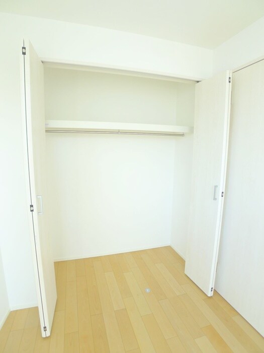 物件内観写真12　(収納)