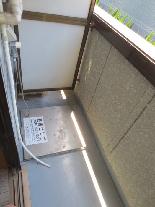 物件内観写真15　(洗濯機置場)