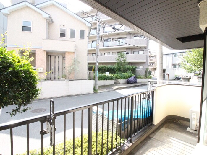 物件内観写真22　(室内からの展望)