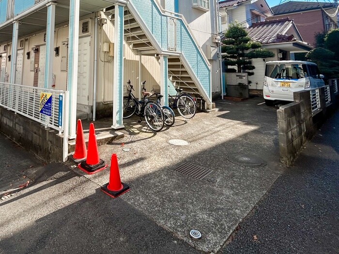 物件外観写真4　(エントランス部分)