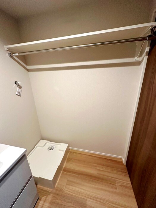 物件内観写真11　(洗濯機置場)