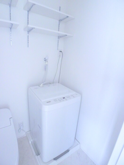 物件内観写真13　(洗濯機置場)