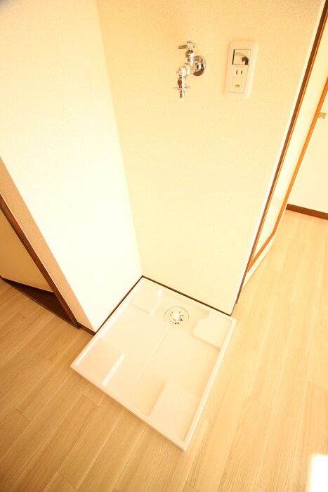 物件内観写真22　(洗濯機置場)